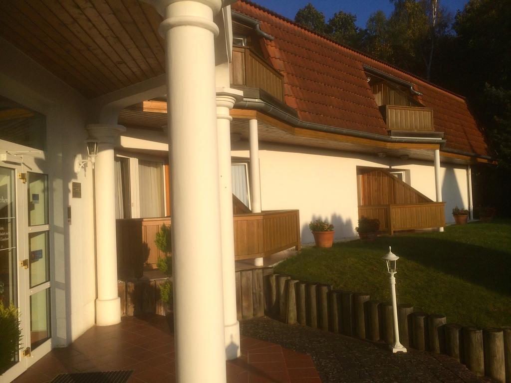 Hotel Garni Seeschloesschen Kolpinsee Dış mekan fotoğraf