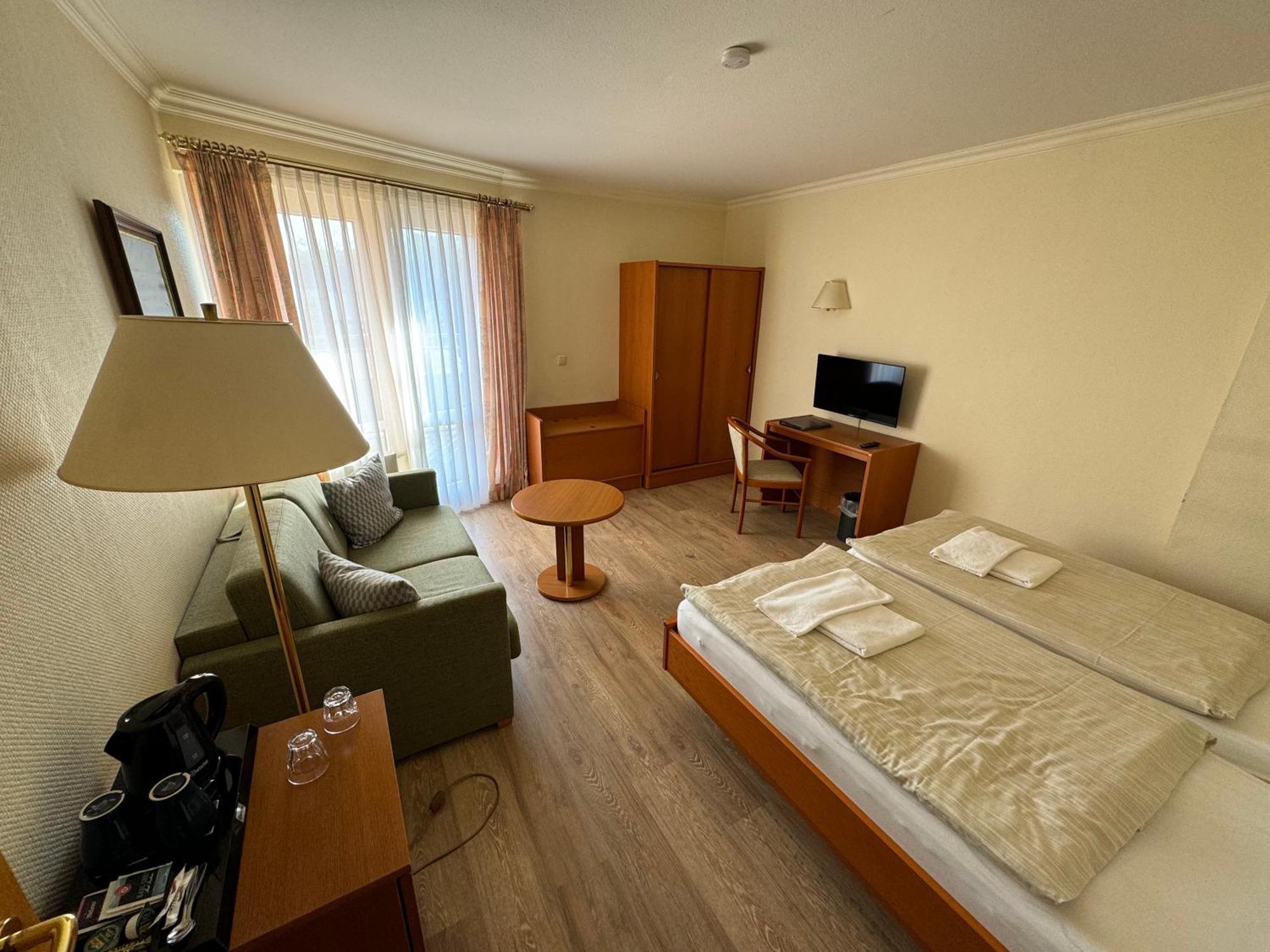 Hotel Garni Seeschloesschen Kolpinsee Dış mekan fotoğraf
